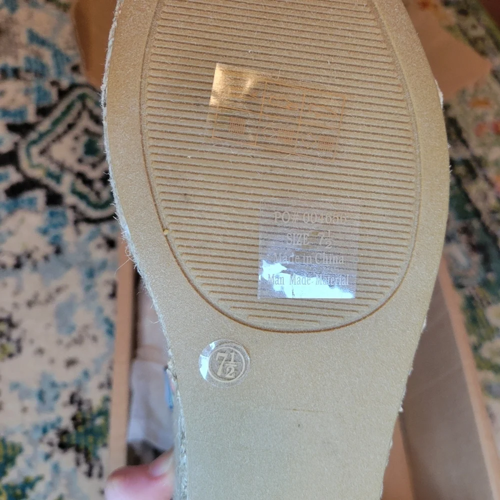 NIB Journee Collection Footwear Plaid Strappy Bohemian Open Toe Heels, Size  7.5